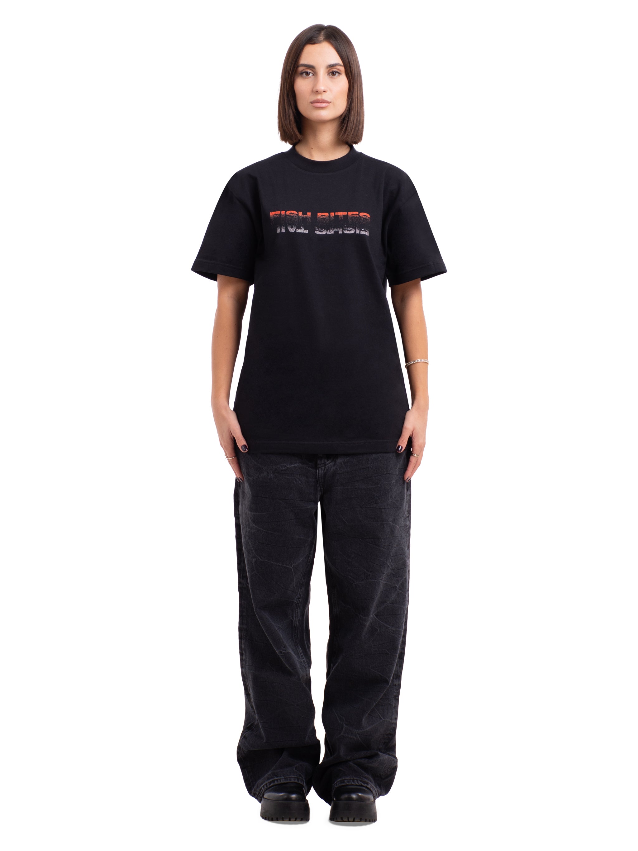 CHAYETINATS-FISH-CROSS-TEE-FRONT-FEMALE.jpg__PID:eaed2766-6d7c-4e5e-b5bf-a137ad688499